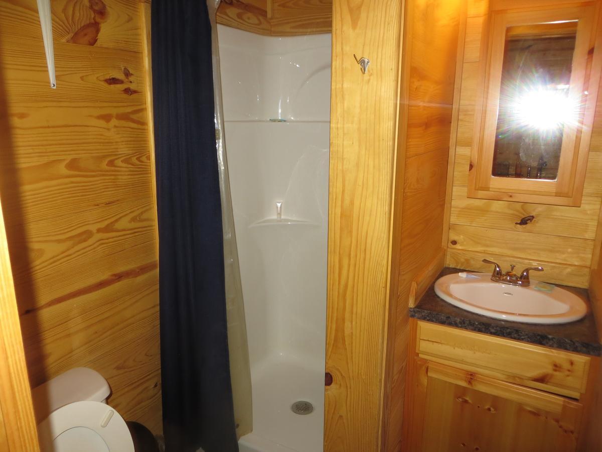 All Tucked Inn Cabins Stockdale Εξωτερικό φωτογραφία
